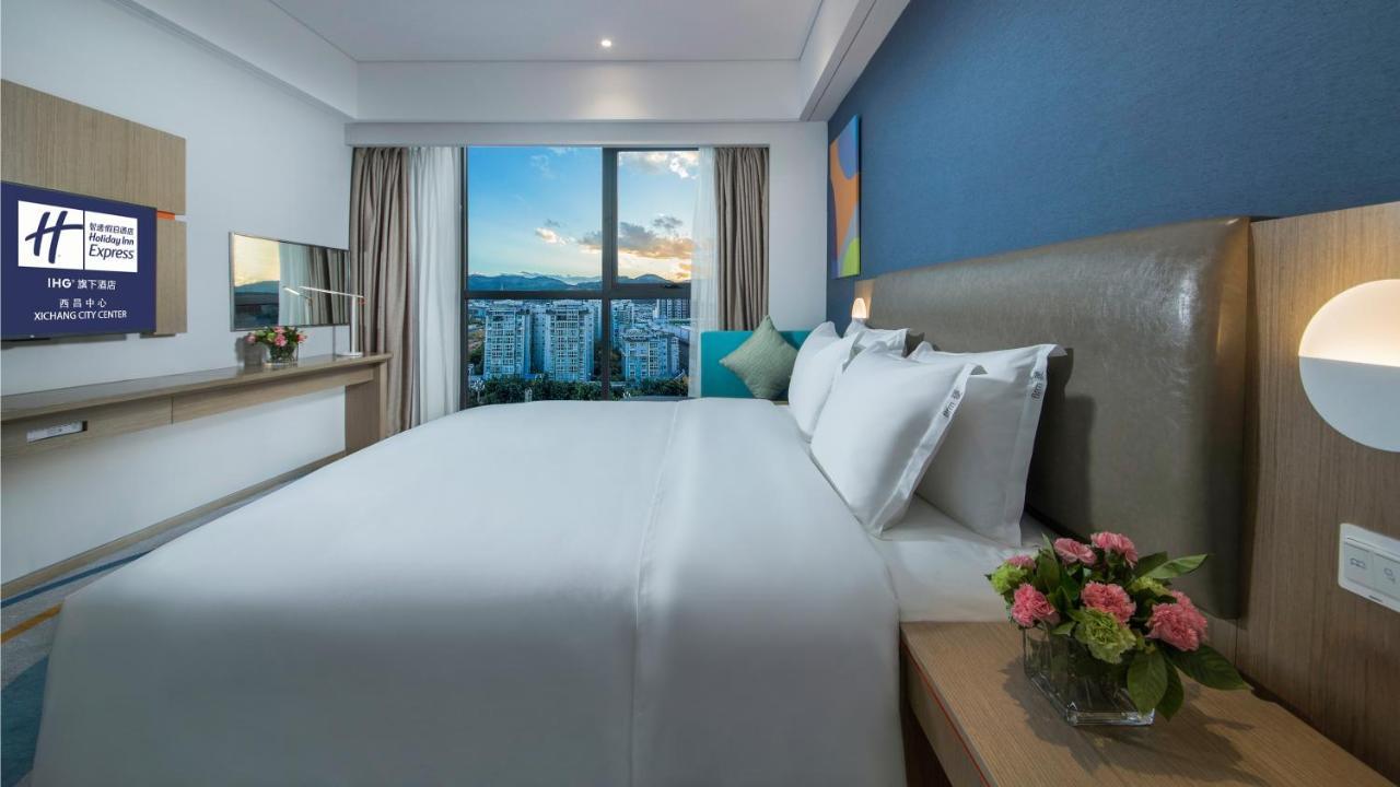 Holiday Inn Express - Xichang City Center By Ihg Εξωτερικό φωτογραφία